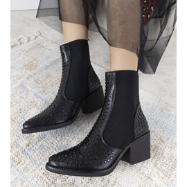 Botas negras decoradas con tachuelas Camus negro 1