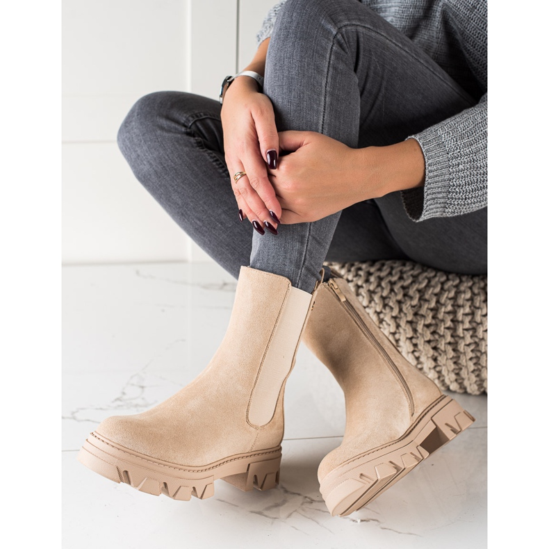 Sweet Shoes Botas beige de moda en la plataforma 2