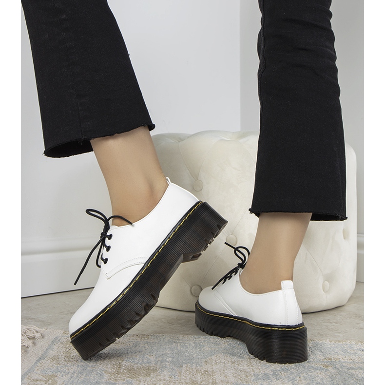 Zapatos blancos sobre suela gruesa Ronde 2