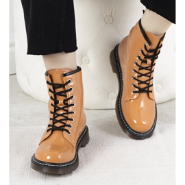 Botas naranjas, botas, tipo Publia 1
