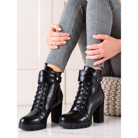 W. Potocki Trabajadores atados en un poste de cuero negro 1 W. Potocki Trabajadores atados en un poste de cuero negro 1