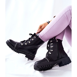 PG1 Botas clásicas de cuero negro Daiane atadas 1