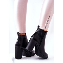 PG1 Botas de cuero en un poste Linari negro 1 PG1 Botas de cuero en un poste Linari negro 1