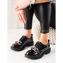 TRENDI Zapatos negros de moda 2