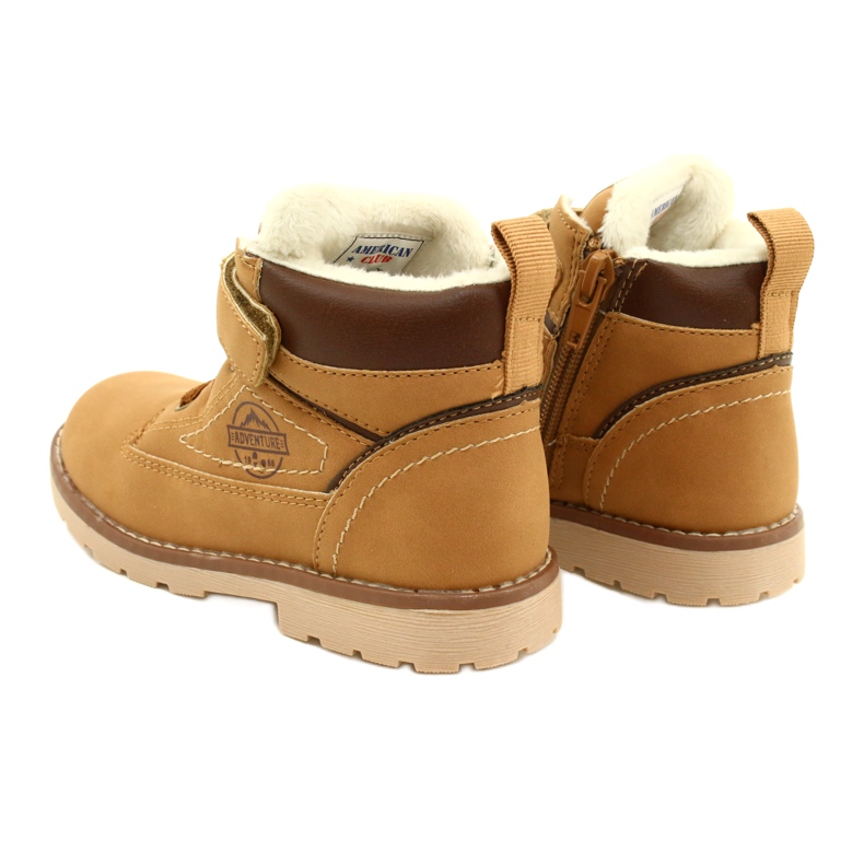 Trabajadores aislados con Fur American Club GC29 / 21 Camel beige marrón amarillo 4