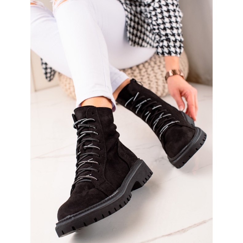 TRENDI Botas negras con cordones negro 1