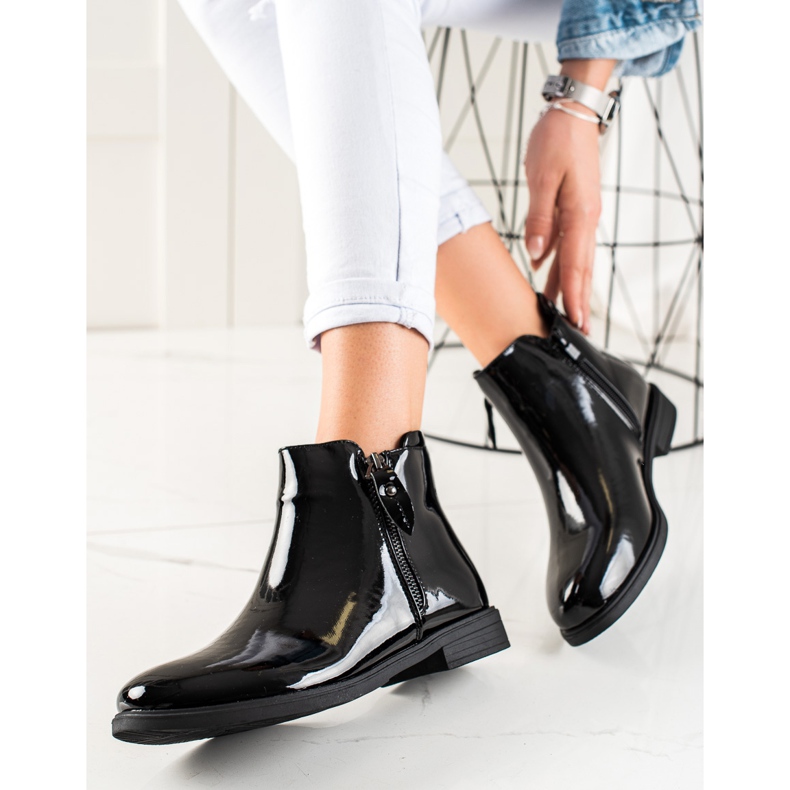 TRENDI Botas clásicas lacadas negro 2