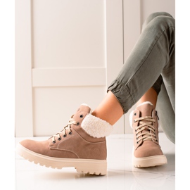 Tramperos con estilo hechos de cuero ecológico beige 1