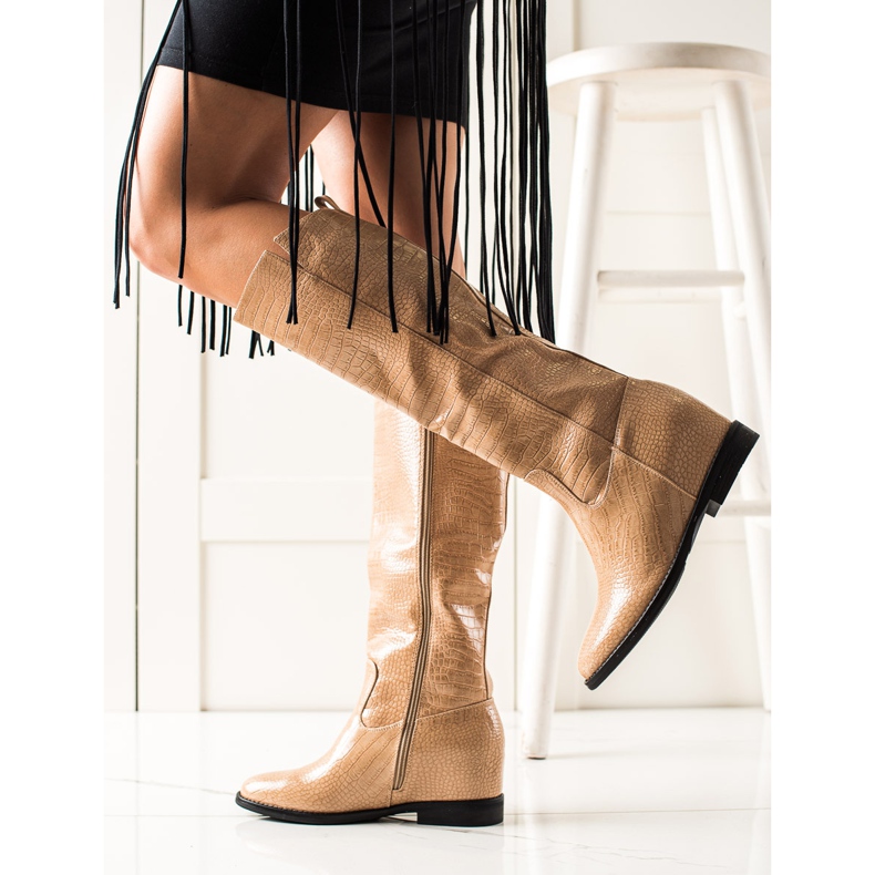 TRENDI Botas con cuña de cuero ecológico beige 1