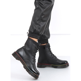 Martensiaki con el hilo de color Ohio Black negro 1 Martensiaki con el hilo de color Ohio Black negro 1