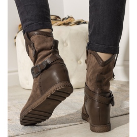 Botas de mujer marrones con aislamiento en la cuña Sherry marrón 1