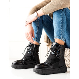TRENDI Cómodas botas de nieve en la plataforma negro 1
