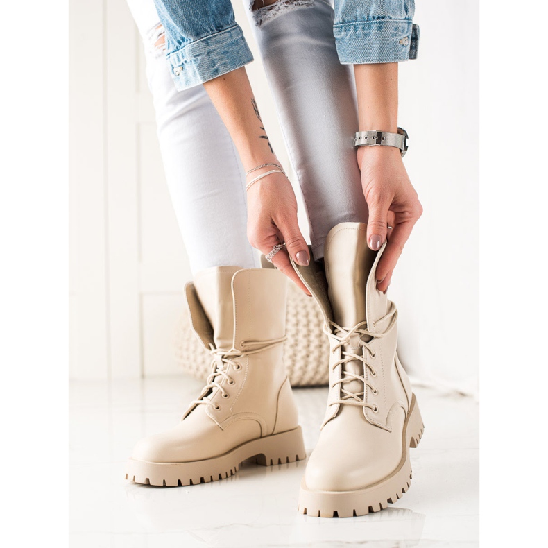 TRENDI Tramperos altos clásicos beige 1 TRENDI Tramperos altos clásicos beige 1