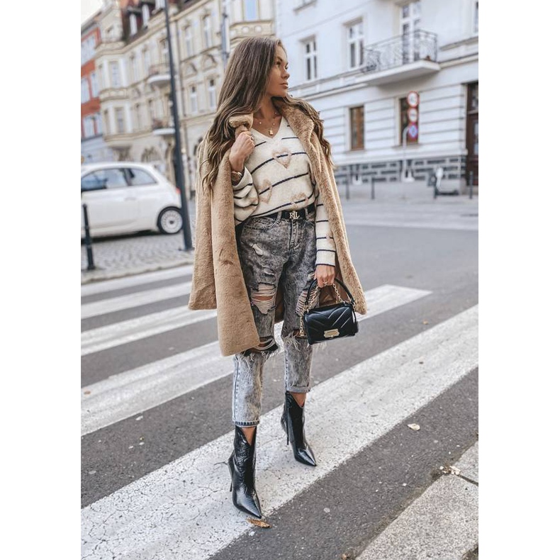 Botas negras en relieve con tacón Cro negro 1 Botas negras en relieve con tacón Cro negro 1