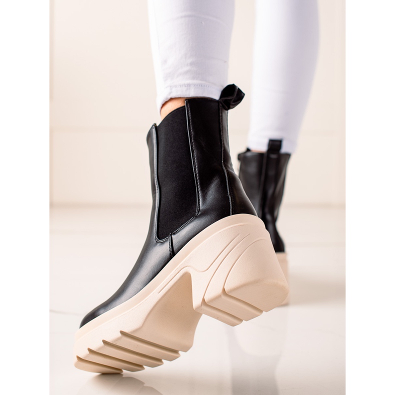 TRENDI Botas en plataforma beige negro 1 TRENDI Botas en plataforma beige negro 1