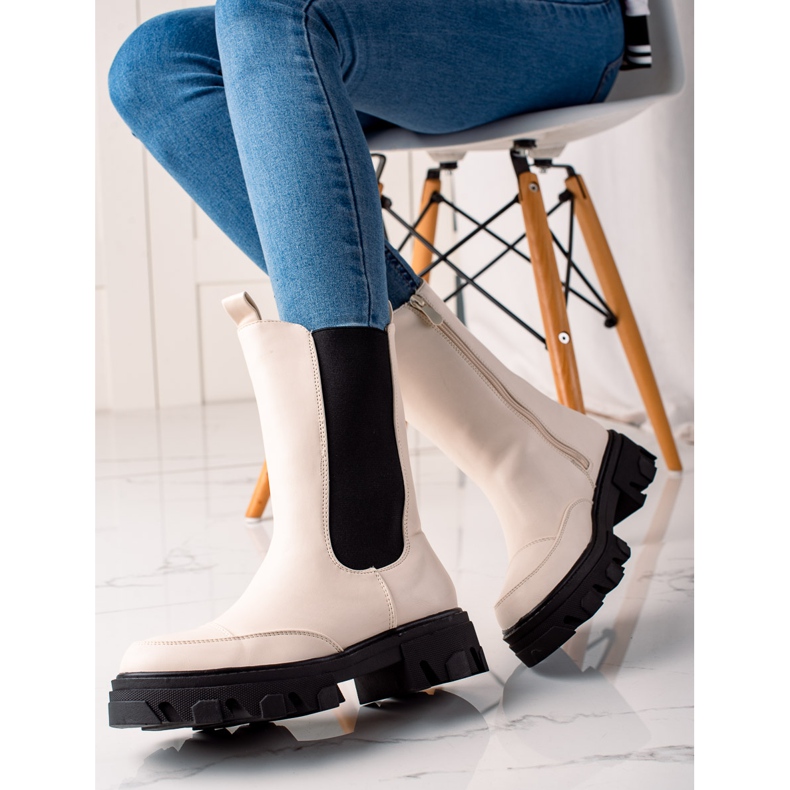 Small Swan Botas altas en la plataforma beige 1