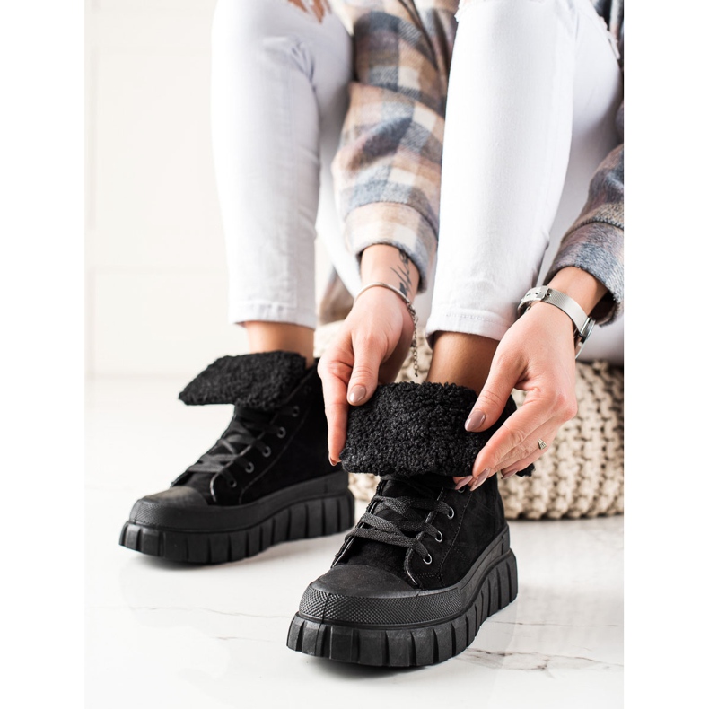 TRENDI Botas, zapatillas de deporte con piel de oveja negro 2