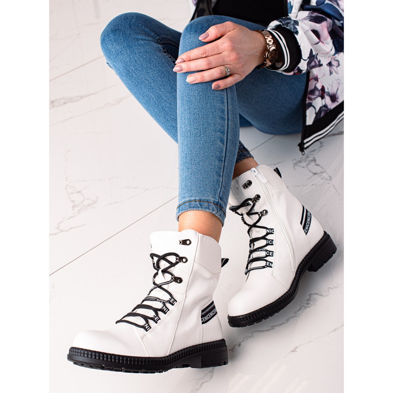 Groto Gogo Trabajadores cálidos blancos 1