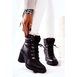 Botas calientes en un poste Charmmis negro 1