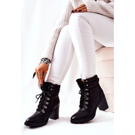 Botas calientes en un poste Charmmis negro 3