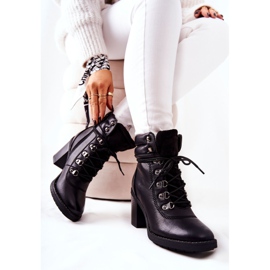 Botas calientes en un poste Charmmis negro 6