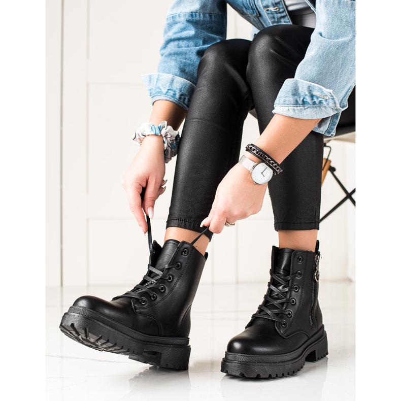 TRENDI Tramperos negros con cremallera 2 TRENDI Tramperos negros con cremallera 2