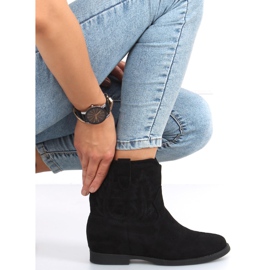 Botas en una cuña negra Astrid oculta negro 1 Botas en una cuña negra Astrid oculta negro 1