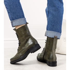 Botas verdes con aislamiento de Muro 1