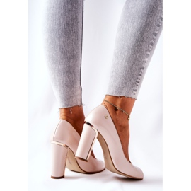 Zapatos de salón en una barra Monnari 0780-015 Beige marrón 1
