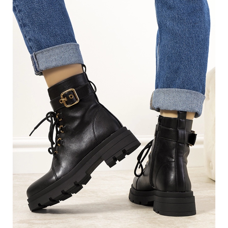 Botas negras con aislamiento de Adomo negro 1 Botas negras con aislamiento de Adomo negro 1