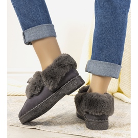 Pantuflas grises con aislamiento de piel Valle 1