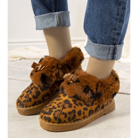 Zapatillas marrones con aislamiento de piel Valle marrón amarillo 1