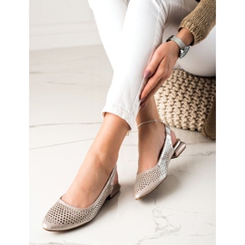M.Daszyński Zapatos calados con tacón expuesto beige 1