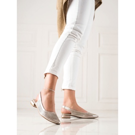 M.Daszyński Zapatos calados con tacón expuesto beige 2