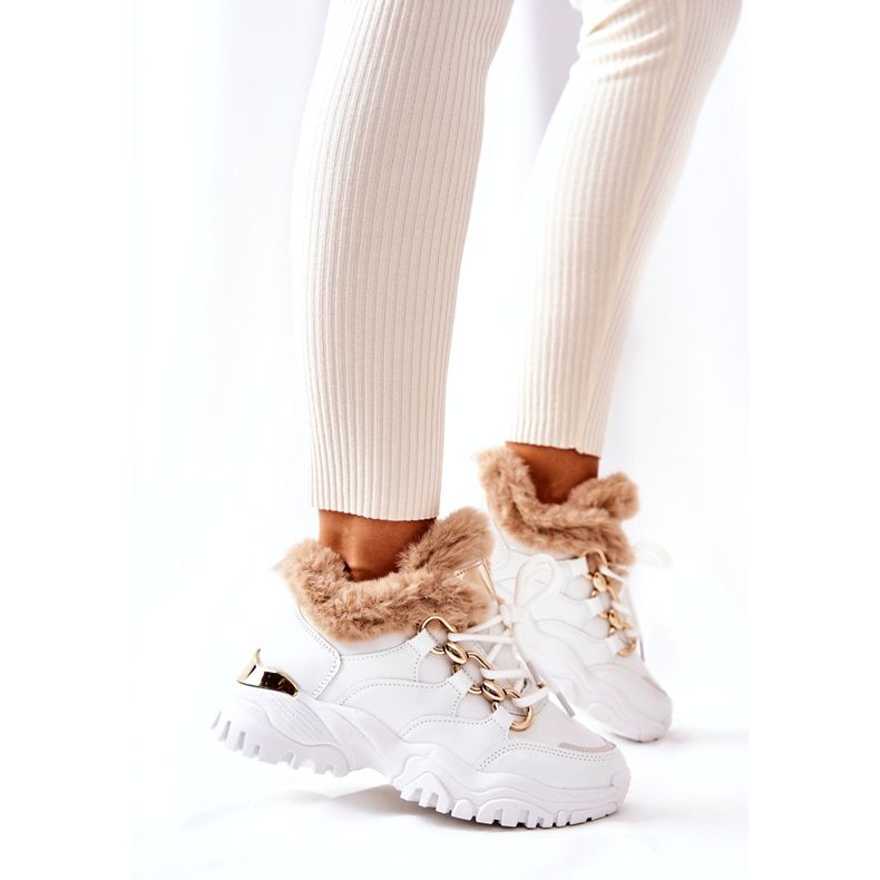 PM1 Calzado deportivo de cuero con aislamiento blanco brillante 2