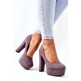 Zapatos de tacón de ante en la plataforma gris Bemiso 4