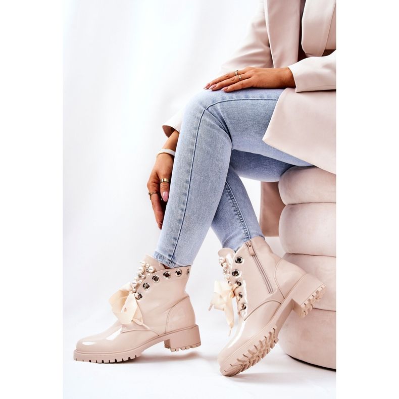 PL4 Trabajadores cálidos lacados con perlas beige 1