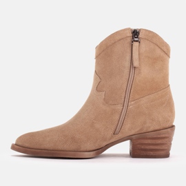 Marco Shoes Cómodas botas cowboy fabricadas en ante natural beige 2