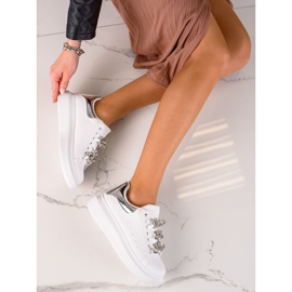 TRENDI Sneakers de moda con una cadena blanco 5