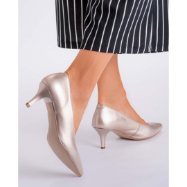 Marco Shoes Cómodos y clásicos stilettos platino 1039P con tacones bajos dorado 2 Marco Shoes Cómodos y clásicos stilettos platino 1039P con tacones bajos dorado 2