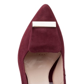 Salón de terciopelo granate Marco Shoes 1008P con adorno rojo 5