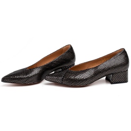 Marco Shoes Zapatos de tacón negros hechos de piel rayada inusual 3