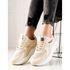 Ideal Shoes Zapatillas en la plataforma beige 3