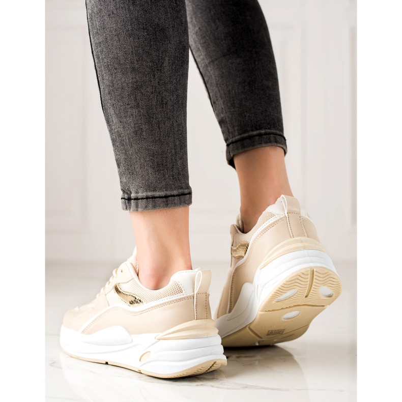 Ideal Shoes Zapatillas en la plataforma beige 1