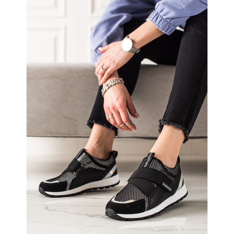 TRENDI Zapatillas con estilo con velcro negro 2