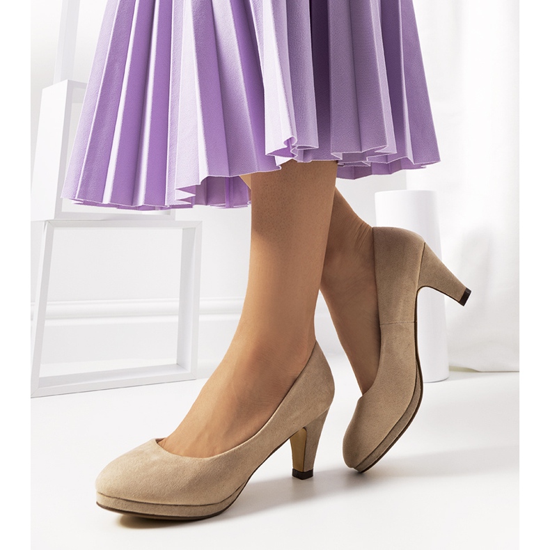 Zapatos de salón de mujer Alves beige 1