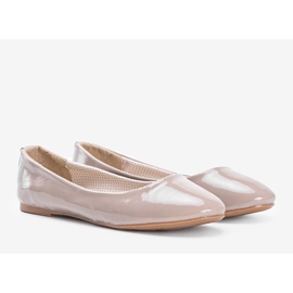 Bailarinas Sixth Avenue lacadas en negro beige 1