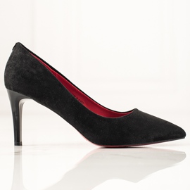 Tacones altos con estilo negro 1