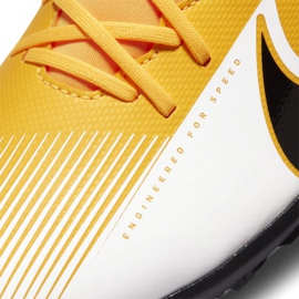 Zapatillas de fútbol Nike Mercurial Superfly 7 Club Tf M AT7980 801 multicolor amarillos 4