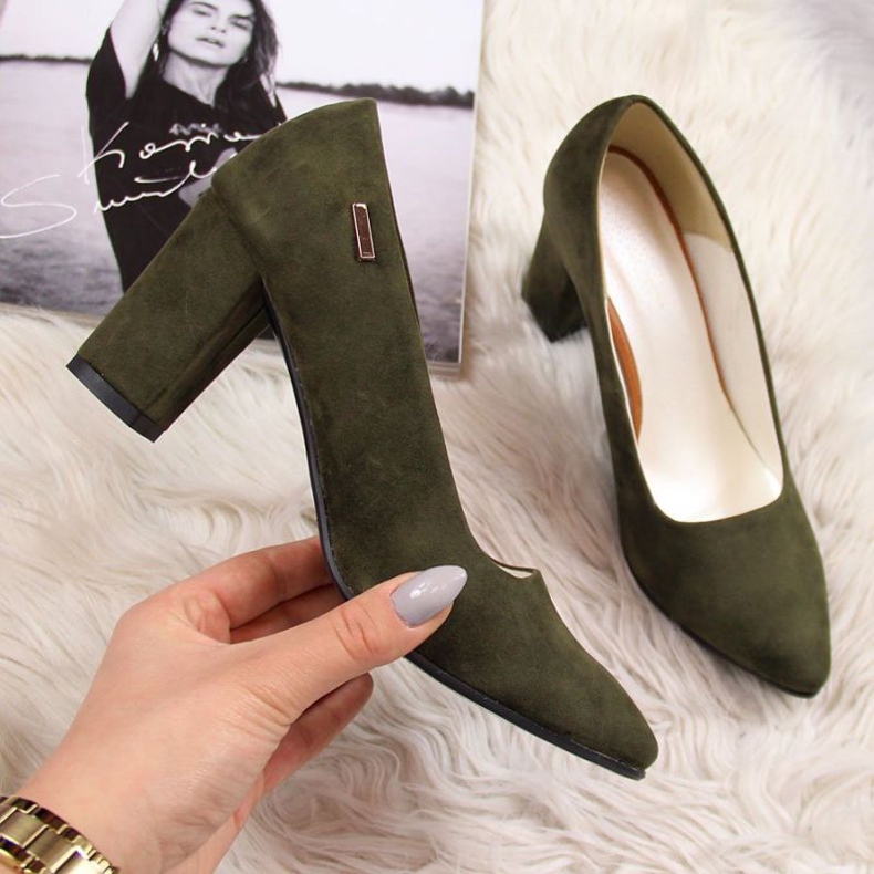 Zapatos de salón en el poste Monique W AN866J oliva caqui verde 1